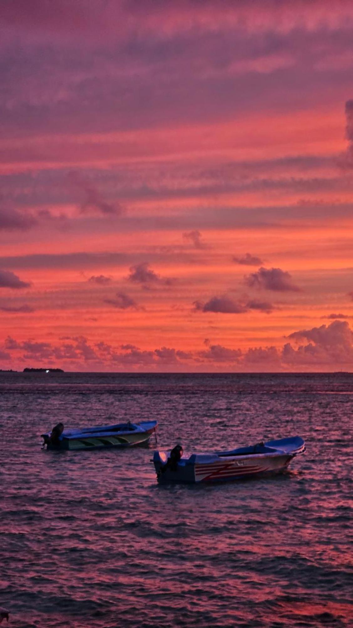 Aqua Sunset Hotel Gulhi Buitenkant foto