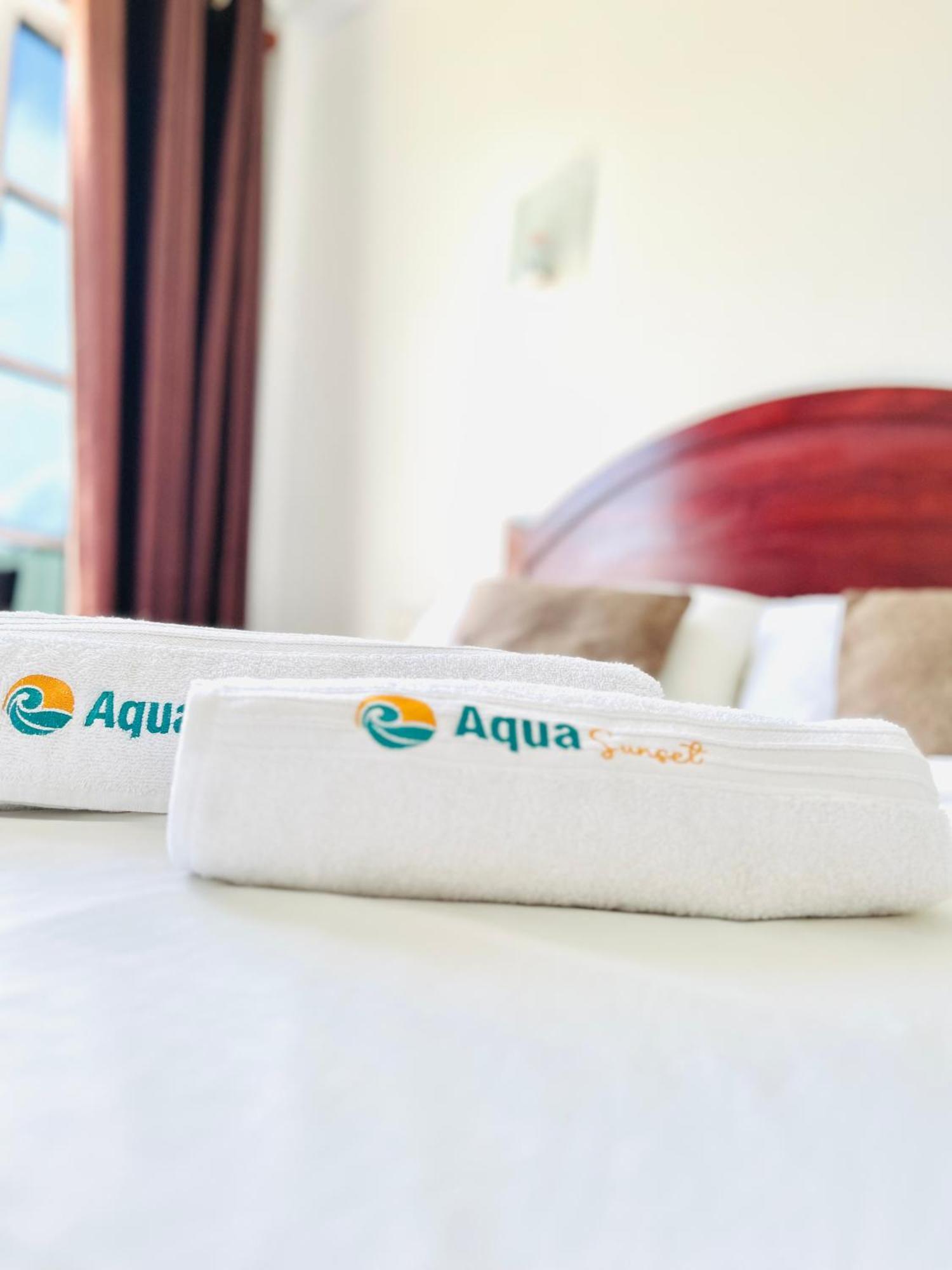 Aqua Sunset Hotel Gulhi Buitenkant foto